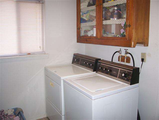 731 W 1st St - Photo 10
