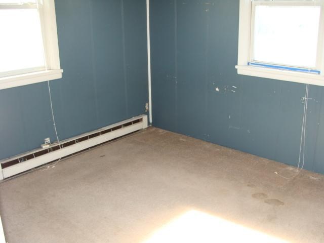 2424 E Heroy Ave - Photo 3