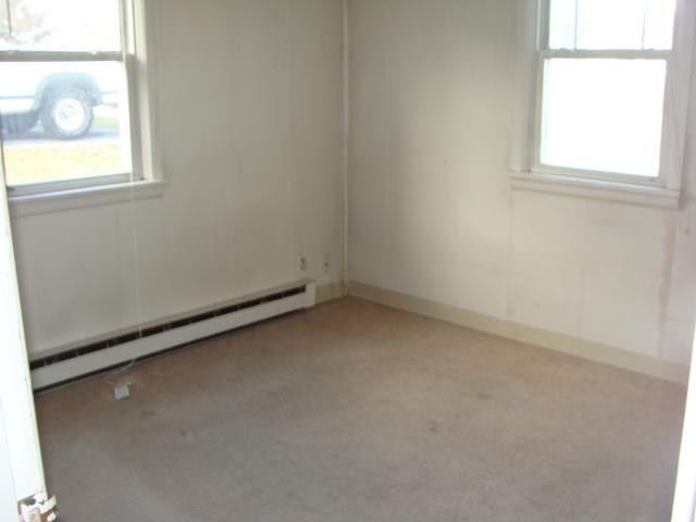 2424 E Heroy Ave - Photo 4