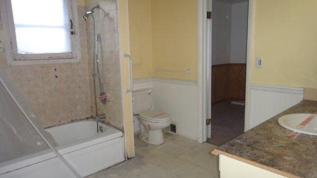 326 E 21st - Photo 9