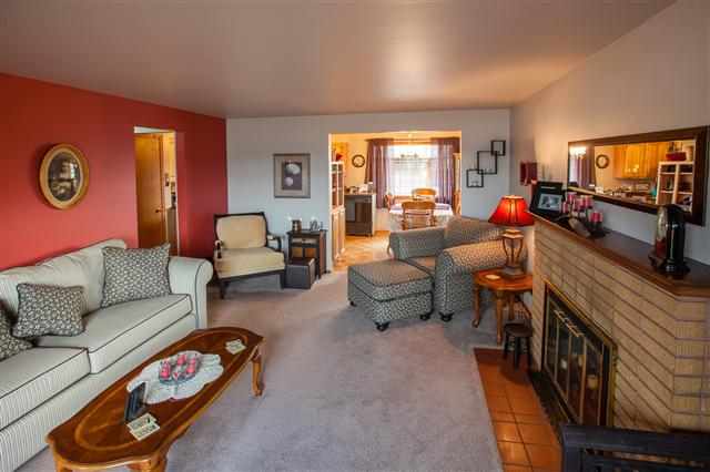 7606 E NORA Ave - Photo 3