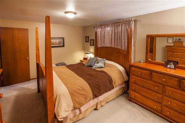 7606 E NORA Ave - Photo 8