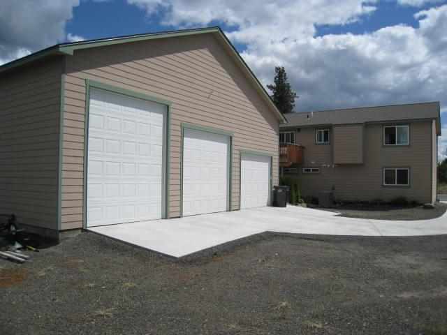 411 simpson parkway - Photo 3