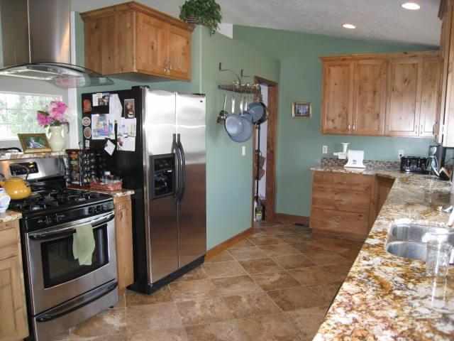 411 simpson parkway - Photo 9