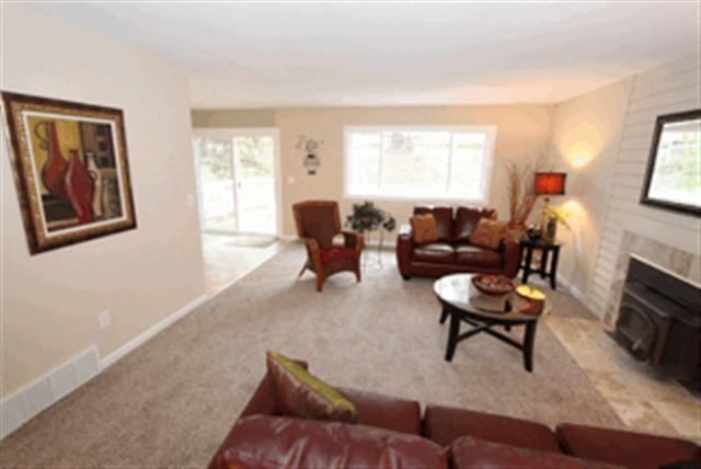 3718 E 8th Ave - Photo 3