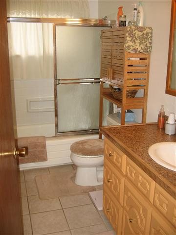 704 E Lyons - Photo 11