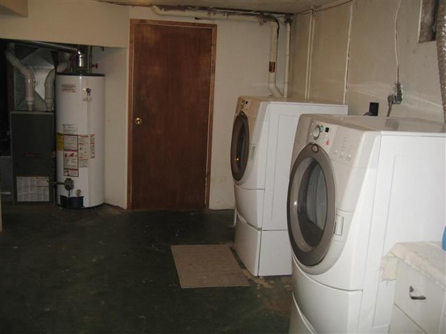 704 E Lyons - Photo 15