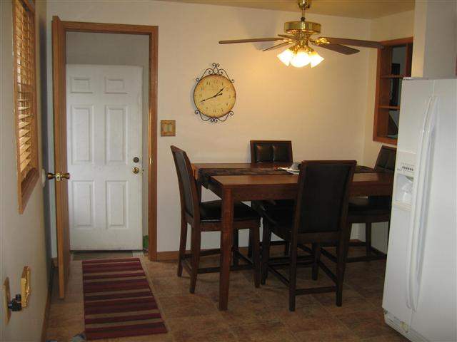 704 E Lyons - Photo 5