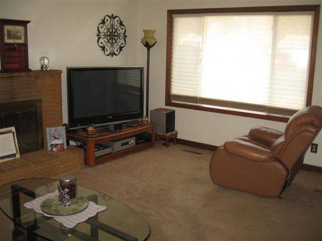 704 E Lyons - Photo 7