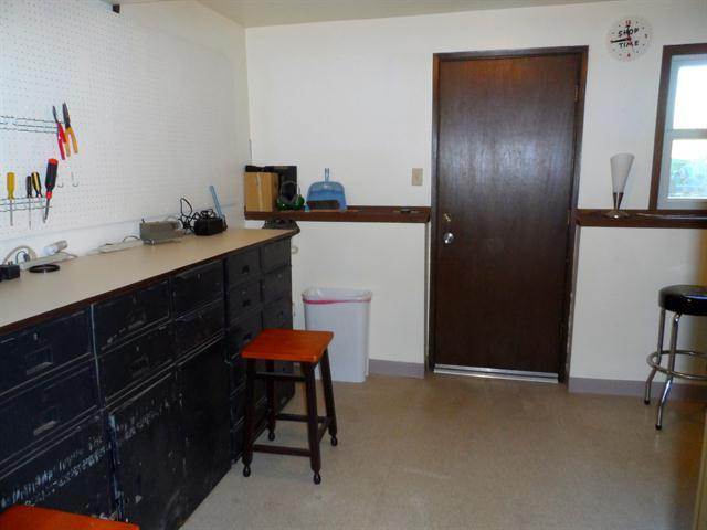 14111 E 15th Ave - Photo 10