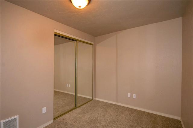 6705 E 8th Ave - Photo 11