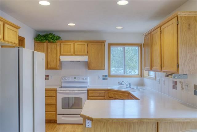17499 N Meadowview Ln - Photo 3