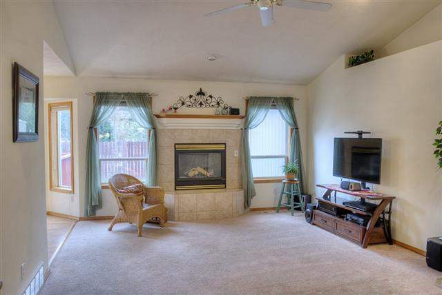 17499 N Meadowview Ln - Photo 5