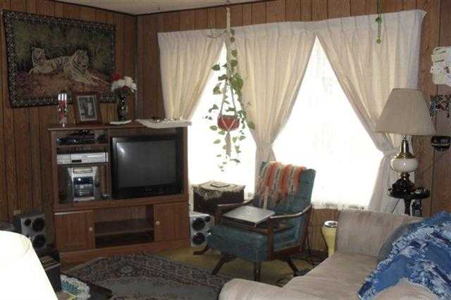 460 W 5th Ave - Photo 7