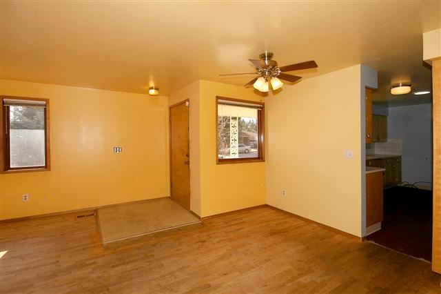 332 W Maxine Ave - Photo 4