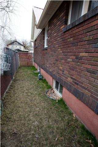 1128 W 10th Ave - Photo 18