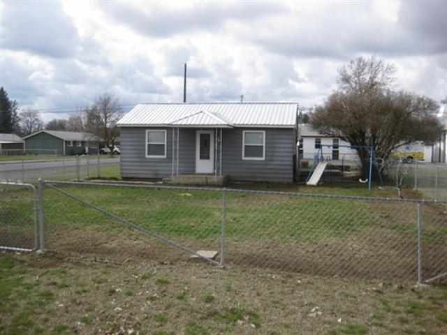 224 S Stanley St - Photo 1