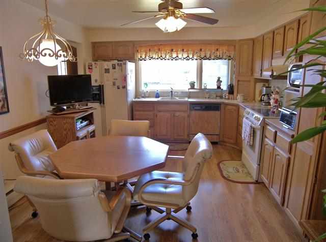 3718 W Woodside Ave - Photo 4