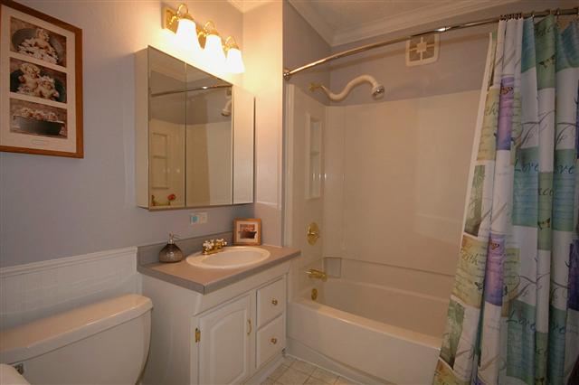 1121 E 32nd Ave - Photo 13