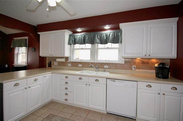 1121 E 32nd Ave - Photo 4