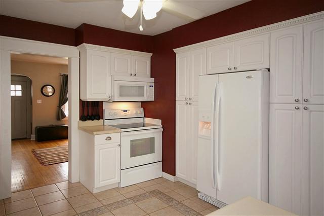 1121 E 32nd Ave - Photo 5