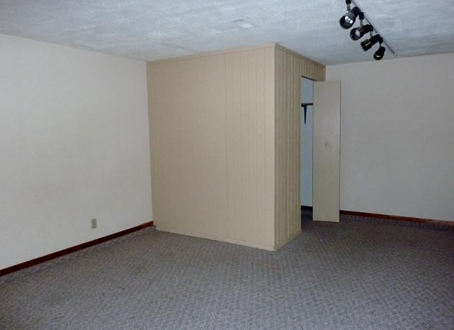 1314 E EASTVIEW Drive - Photo 13