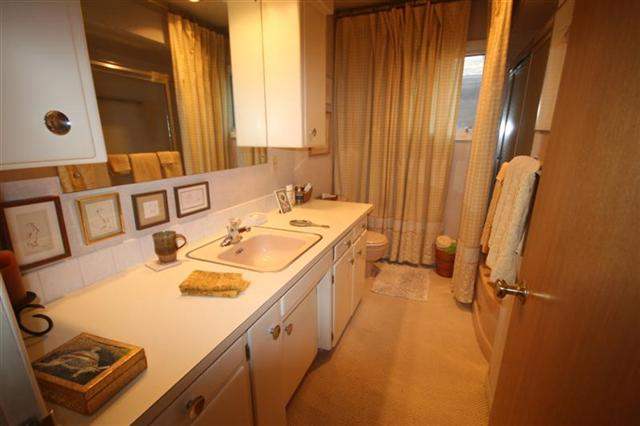 111 W 39th Ave - Photo 14