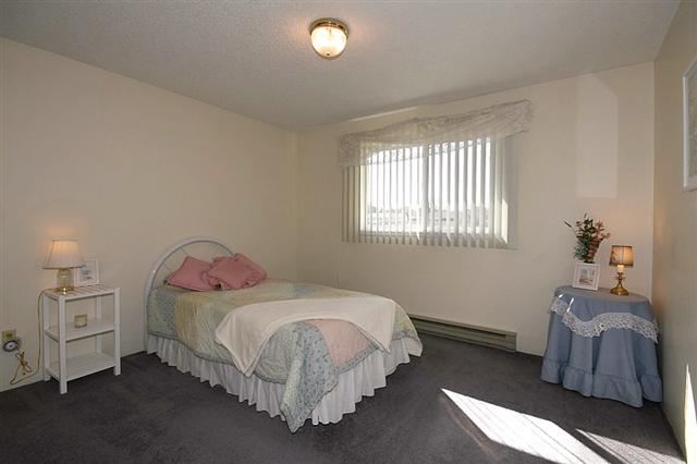 13913 E 6th Ave - Photo 7