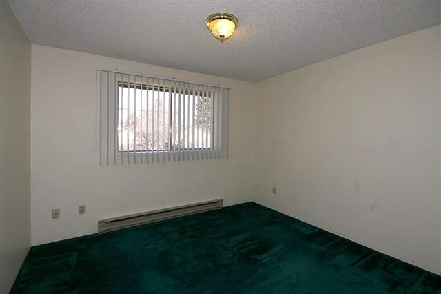 13913 E 6th Ave - Photo 8