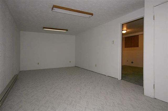 13913 E 6th Ave - Photo 9