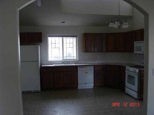 17409 E Knox Ave - Photo 3