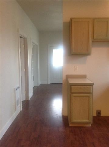 309 W 5th St - Photo 4