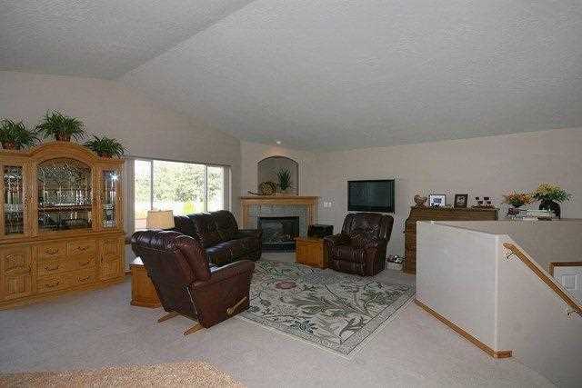 3109 Meadow Glenn - Photo 3