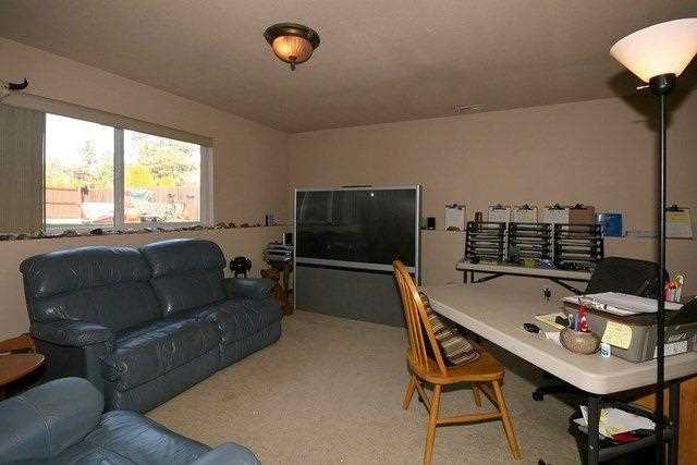 3109 Meadow Glenn - Photo 8
