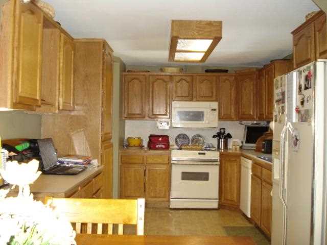 12505 E 25TH Ave - Photo 3