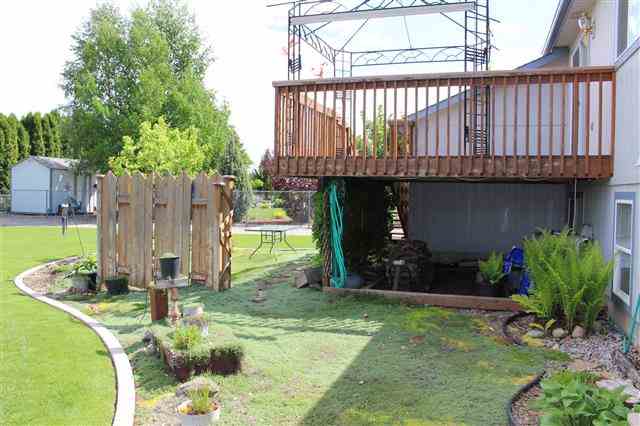 18407 E 8th Avenue - Photo 17