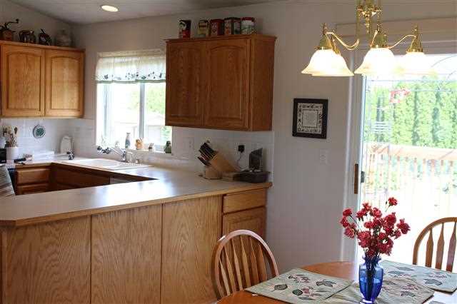 18407 E 8th Avenue - Photo 3