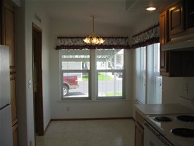 6805 N CRESTLINE ST,  #33 - Photo 5