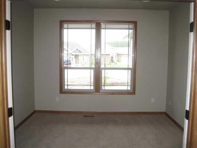 2318 S Scenic Blvd - Photo 4