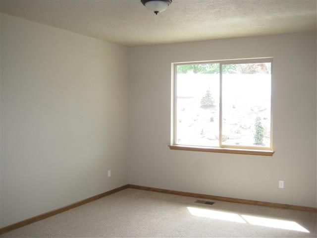 2318 S Scenic Blvd - Photo 8
