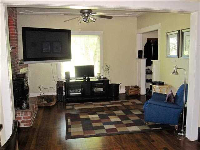 2810 W BROADWAY - Photo 4