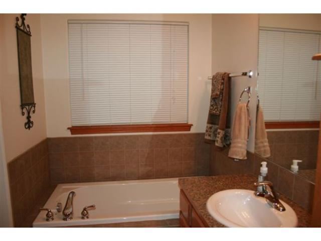 18708 E Augusta Ct - Photo 11