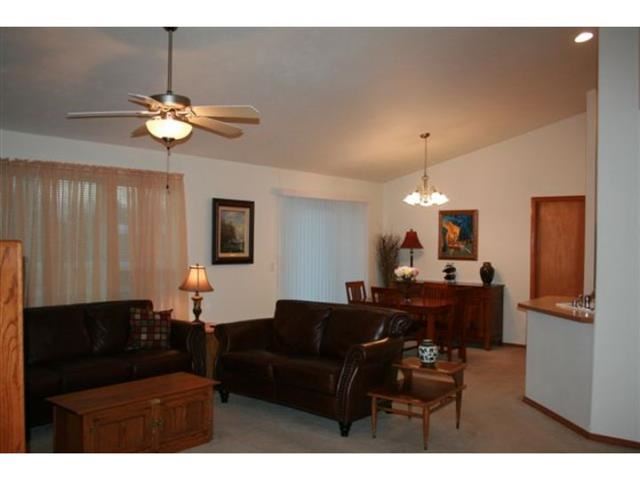 18708 E Augusta Ct - Photo 3