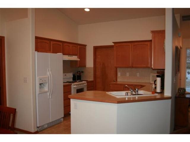 18708 E Augusta Ct - Photo 6