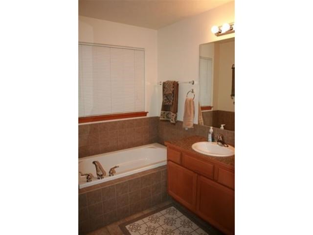 18708 E Augusta Ct - Photo 10