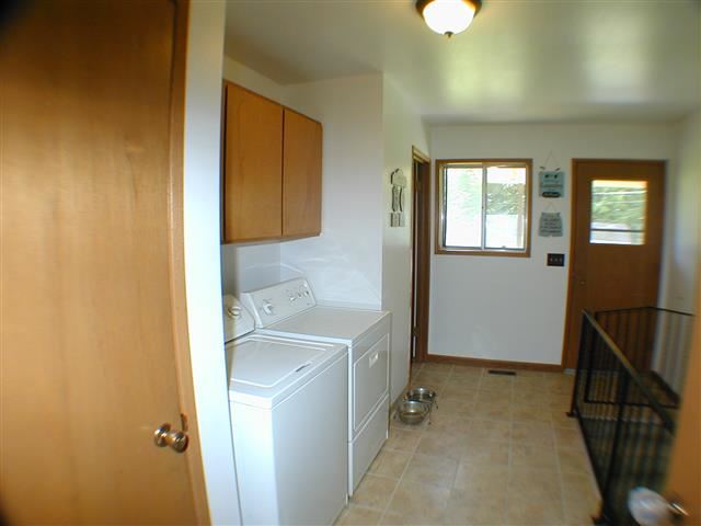 712 E A St - Photo 13