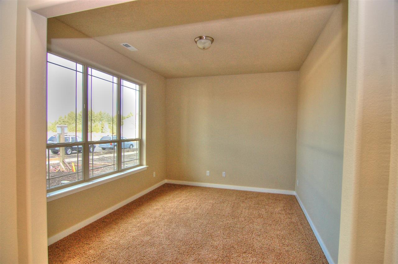 2607 W Heath Ave - Photo 5