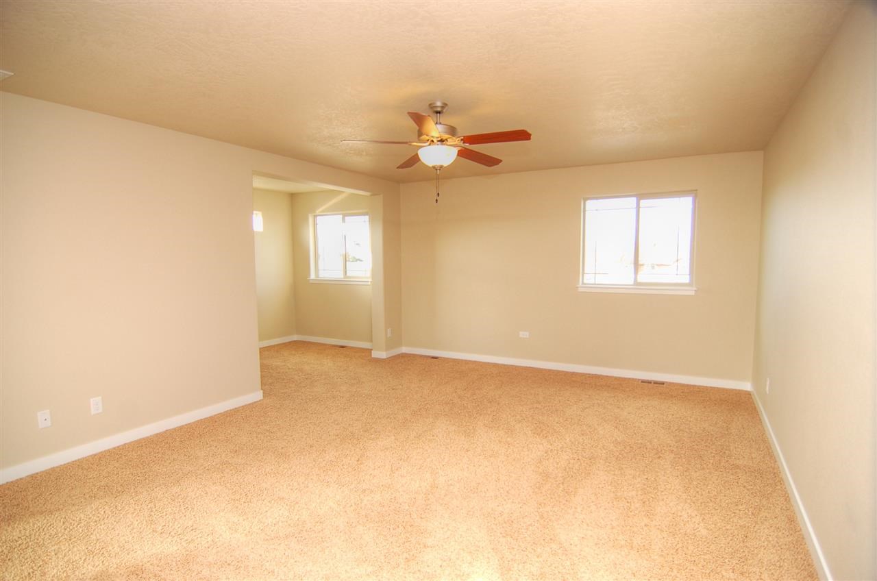 2607 W Heath Ave - Photo 9