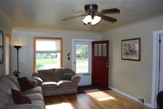 4918 N Evergreen Rd - Photo 3