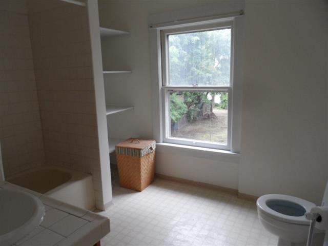 1207 E Indiana Ave - Photo 12